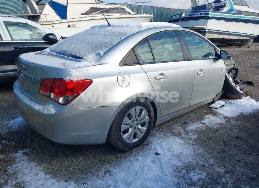 Photo 4 of 2014 Chevrolet Cruze LS AUTO (VIN 1G1PA5SH1E7302447)