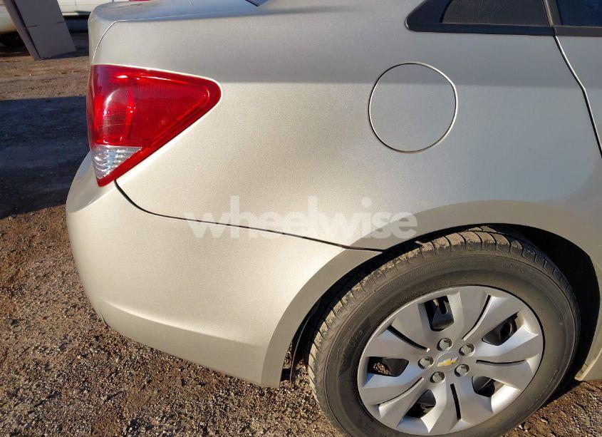 Photo 6 of 2014 Chevrolet Cruze LS AUTO (VIN 1G1PA5SH1E7340230)