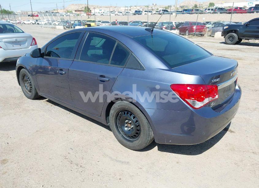 Photo 3 of 2014 Chevrolet Cruze LS AUTO (VIN 1G1PA5SH1E7344701)