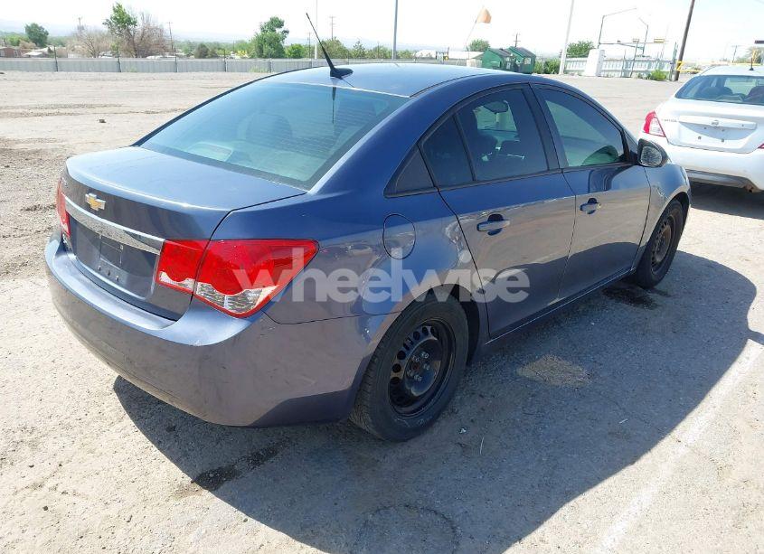 Photo 4 of 2014 Chevrolet Cruze LS AUTO (VIN 1G1PA5SH1E7344701)