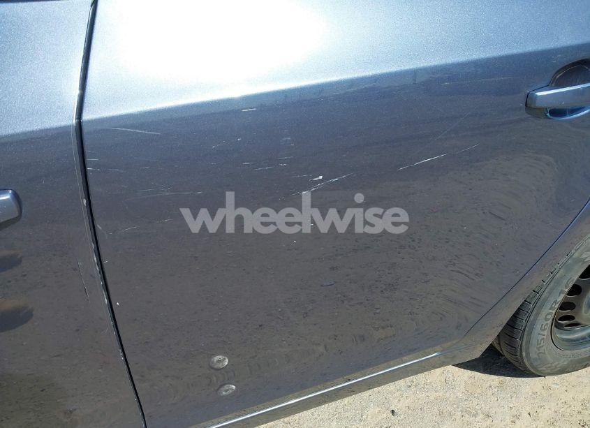 Photo 6 of 2014 Chevrolet Cruze LS AUTO (VIN 1G1PA5SH1E7344701)