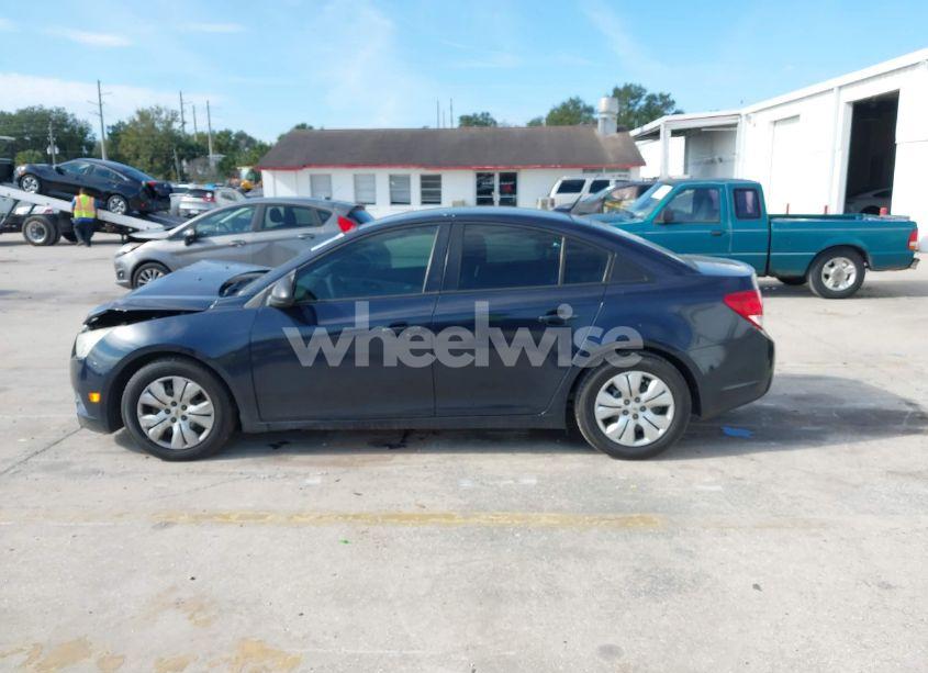 Photo 14 of 2014 Chevrolet Cruze LS AUTO (VIN 1G1PA5SH1E7434317)
