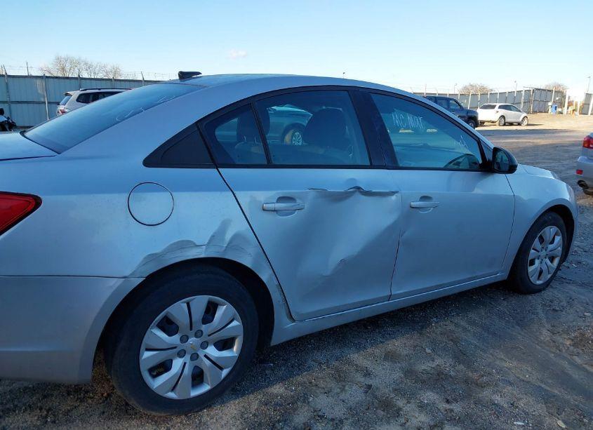 Photo 13 of 2014 Chevrolet Cruze LS AUTO (VIN 1G1PA5SH1E7465552)