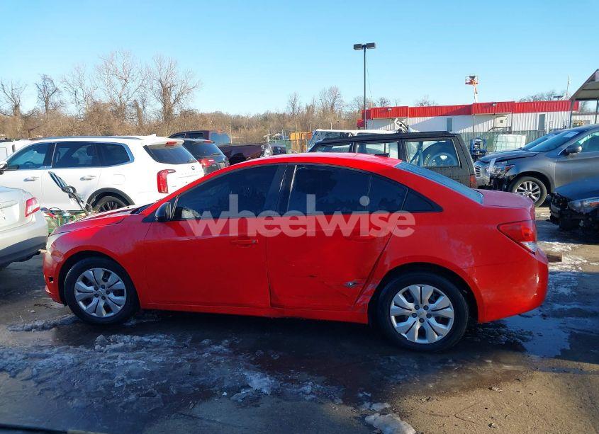 Photo 14 of 2014 Chevrolet Cruze LS AUTO (VIN 1G1PA5SH1E7467043)