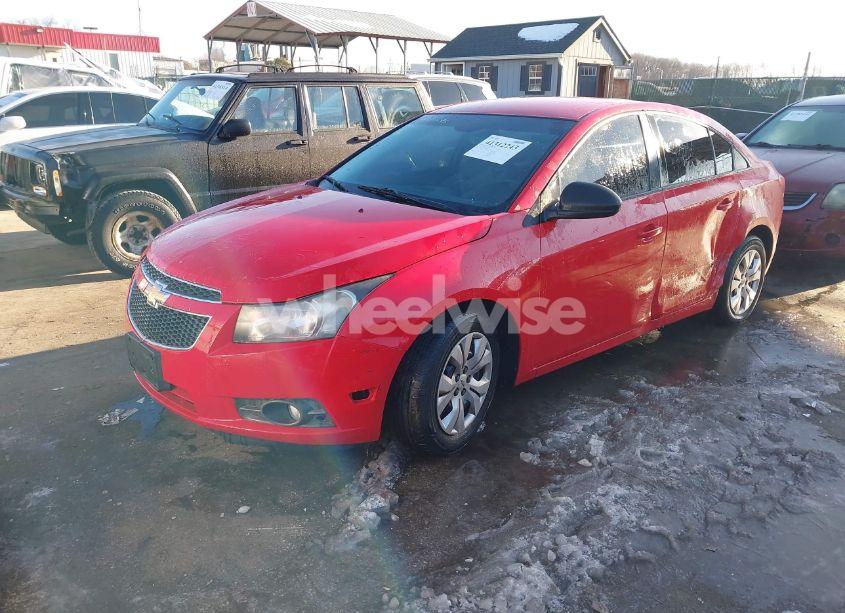 Photo 2 of 2014 Chevrolet Cruze LS AUTO (VIN 1G1PA5SH1E7467043)