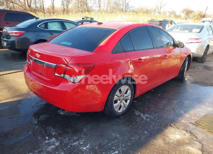 Photo 4 of 2014 Chevrolet Cruze LS AUTO (VIN 1G1PA5SH1E7467043)