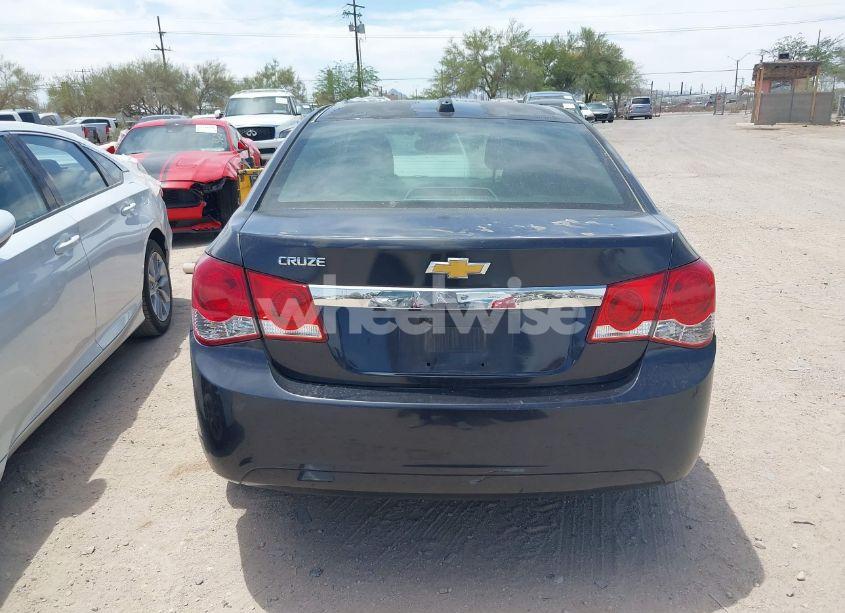Photo 17 of 2015 Chevrolet Cruze LS AUTO (VIN 1G1PA5SH1F7103464)
