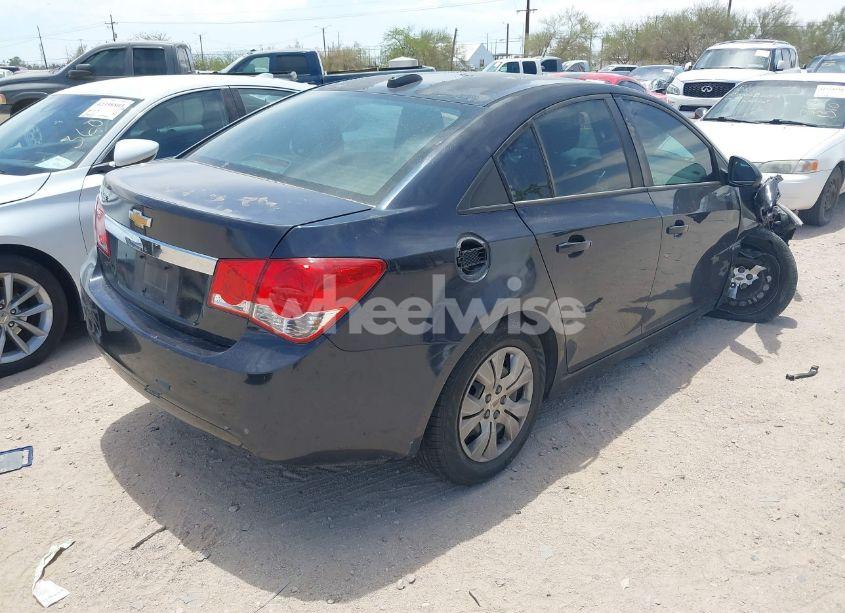 Photo 4 of 2015 Chevrolet Cruze LS AUTO (VIN 1G1PA5SH1F7103464)