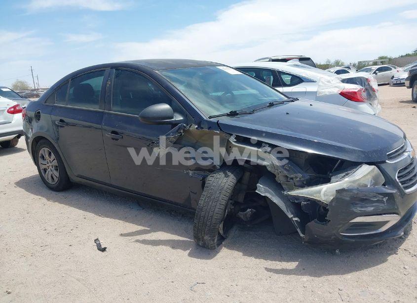 Photo 6 of 2015 Chevrolet Cruze LS AUTO (VIN 1G1PA5SH1F7103464)