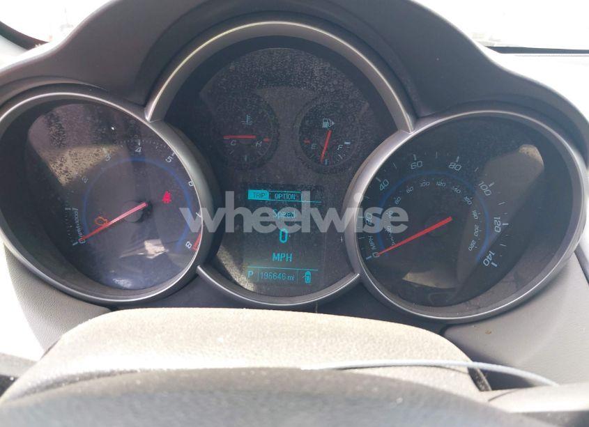 Photo 7 of 2015 Chevrolet Cruze LS AUTO (VIN 1G1PA5SH1F7103464)