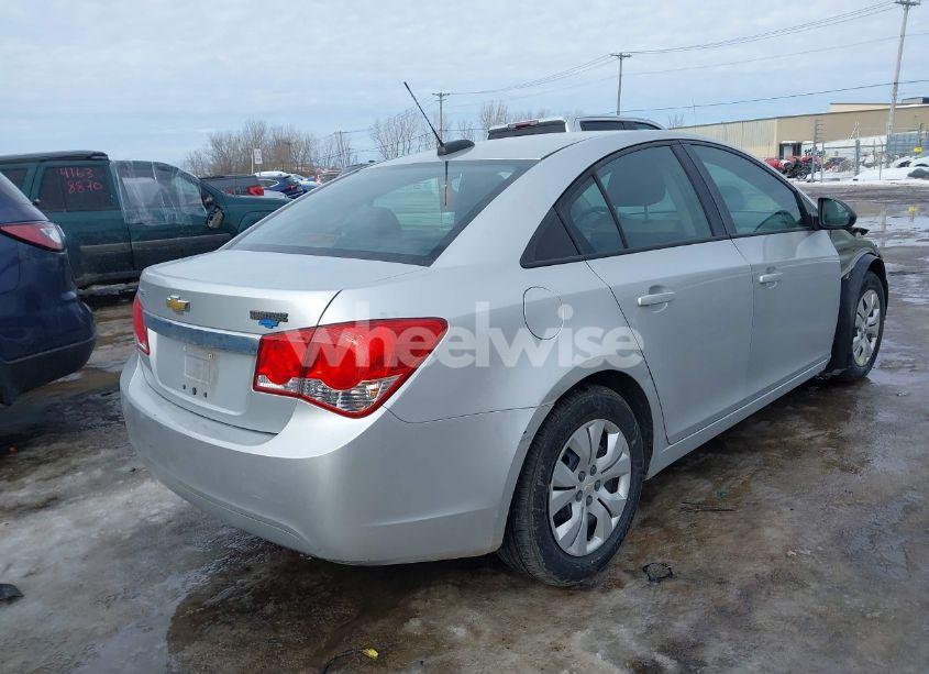Photo 4 of 2015 Chevrolet Cruze LS AUTO (VIN 1G1PA5SH1F7202821)