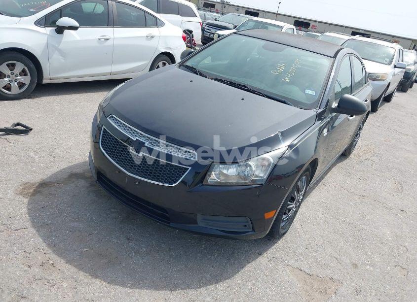 Photo 2 of 2015 Chevrolet Cruze LS AUTO (VIN 1G1PA5SH1F7283271)