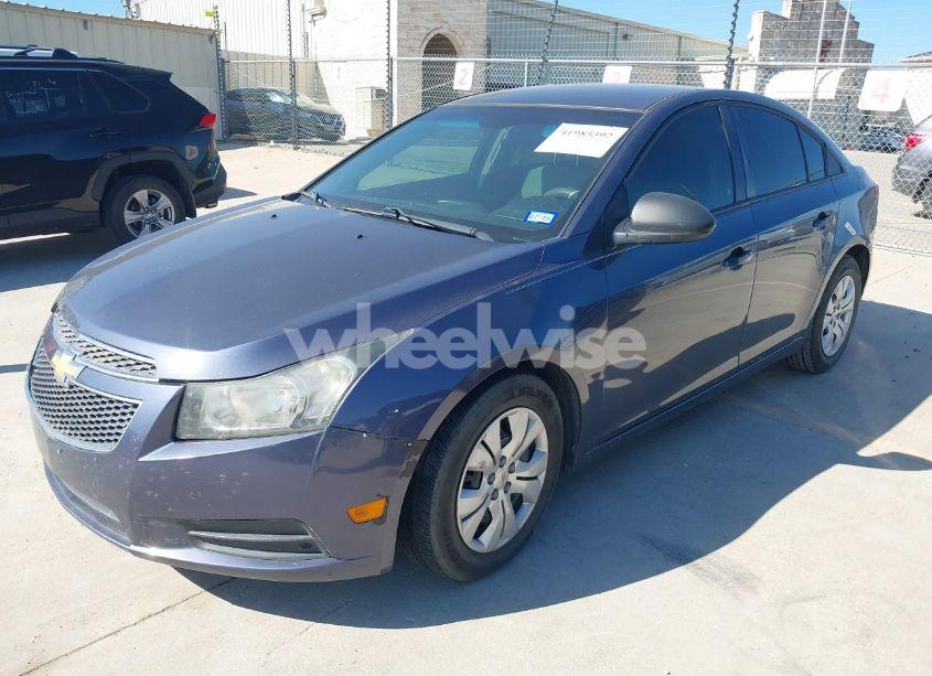 Photo 2 of 2013 Chevrolet Cruze LS AUTO (VIN 1G1PA5SH2D7212142)