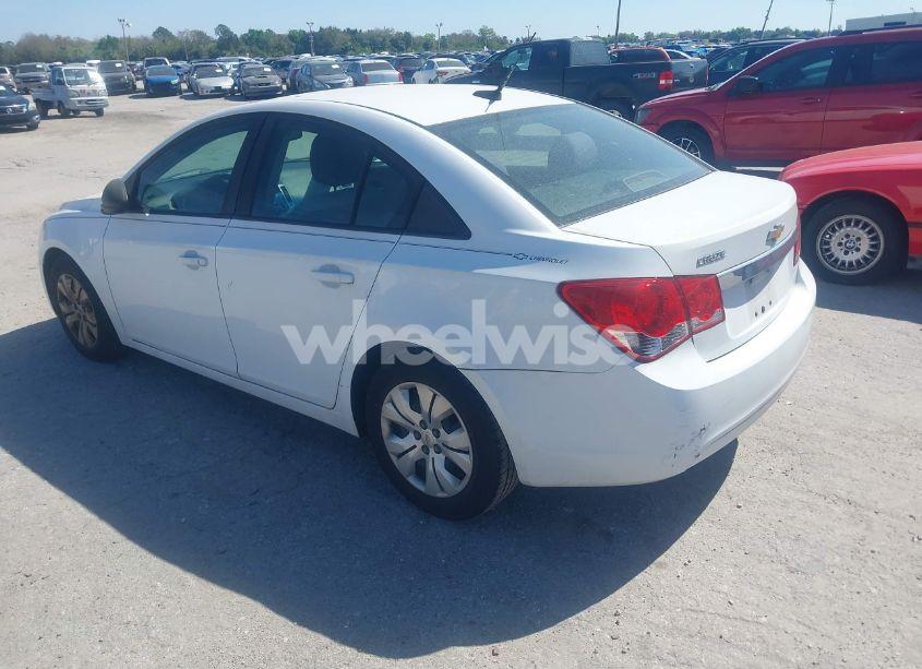 Photo 3 of 2013 Chevrolet Cruze LS AUTO (VIN 1G1PA5SH2D7229717)