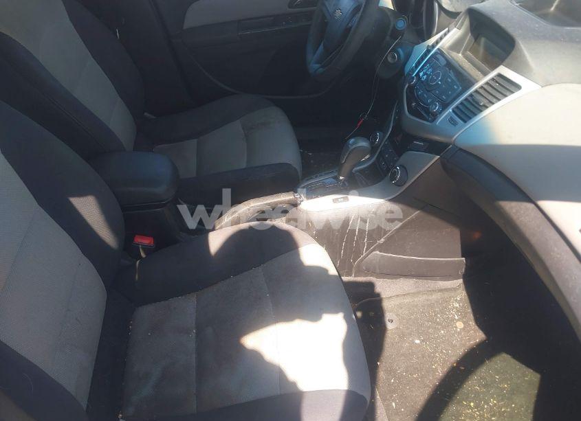 Photo 5 of 2013 Chevrolet Cruze LS AUTO (VIN 1G1PA5SH2D7229717)