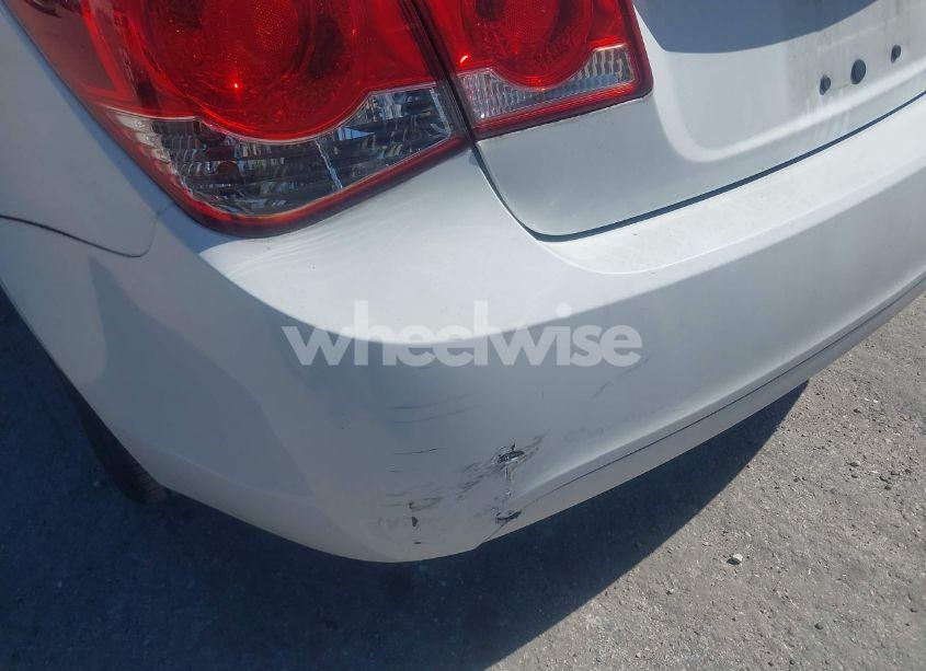 Photo 6 of 2013 Chevrolet Cruze LS AUTO (VIN 1G1PA5SH2D7229717)