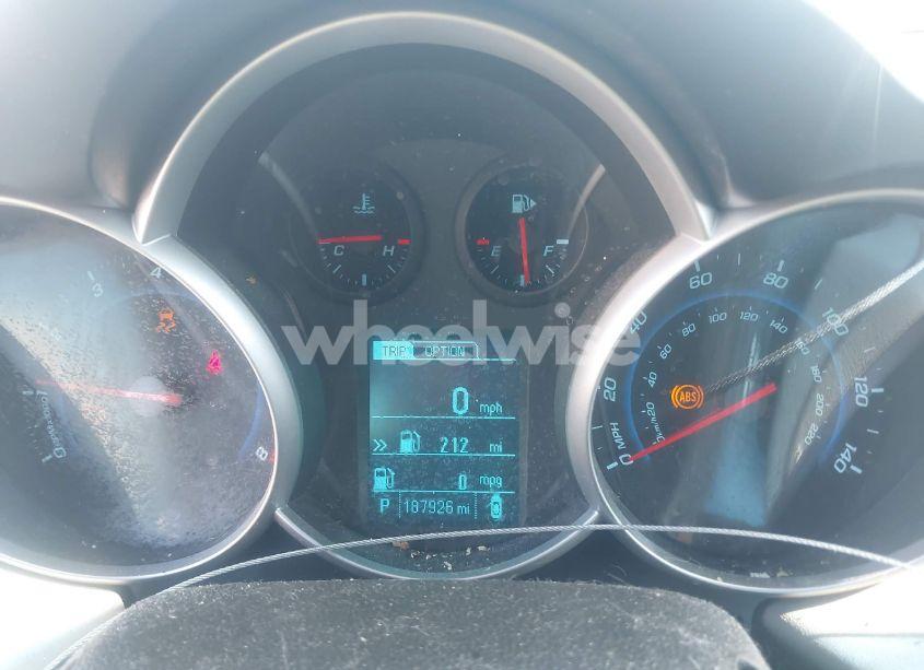 Photo 7 of 2013 Chevrolet Cruze LS AUTO (VIN 1G1PA5SH2D7229717)