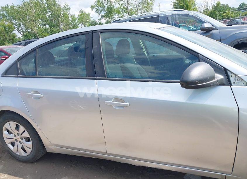 Photo 14 of 2013 Chevrolet Cruze LS AUTO (VIN 1G1PA5SH2D7288007)