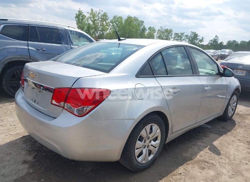 Photo 4 of 2013 Chevrolet Cruze LS AUTO (VIN 1G1PA5SH2D7288007)