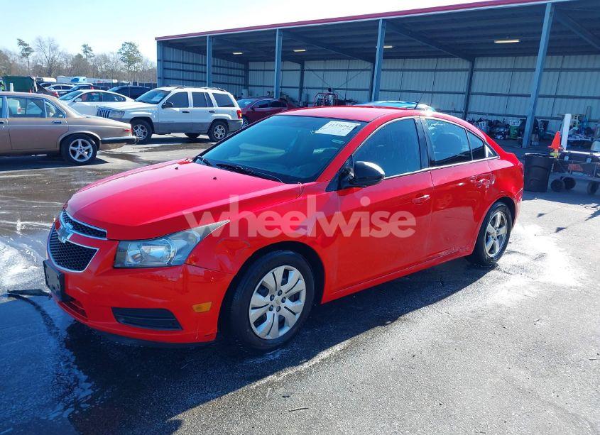 Photo 2 of 2014 Chevrolet Cruze LS AUTO (VIN 1G1PA5SH2E7140201)