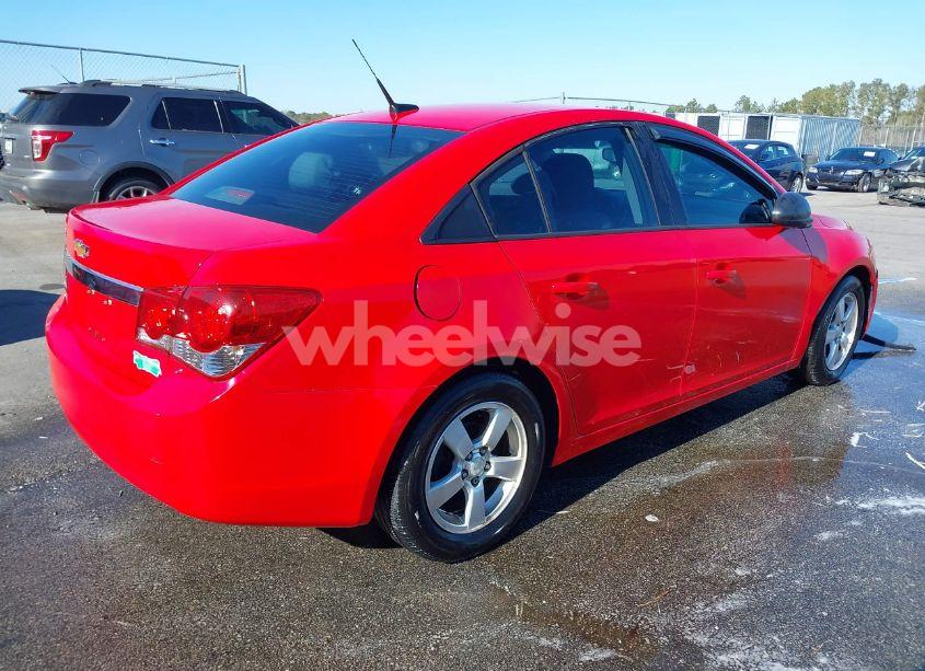 Photo 4 of 2014 Chevrolet Cruze LS AUTO (VIN 1G1PA5SH2E7140201)