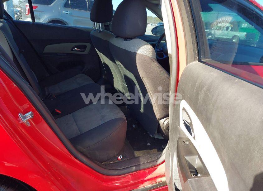 Photo 8 of 2014 Chevrolet Cruze LS AUTO (VIN 1G1PA5SH2E7140201)