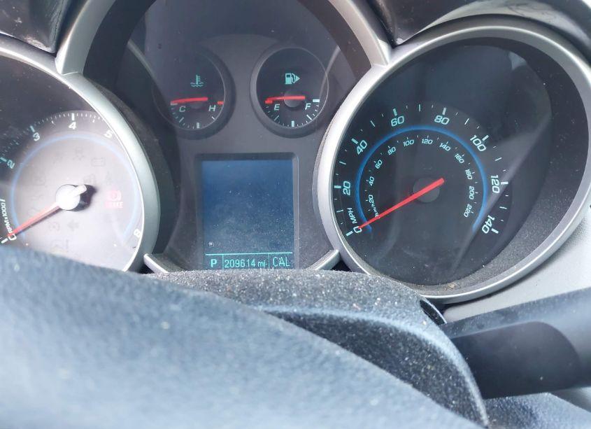 Photo 15 of 2014 Chevrolet Cruze LS AUTO (VIN 1G1PA5SH2E7180679)