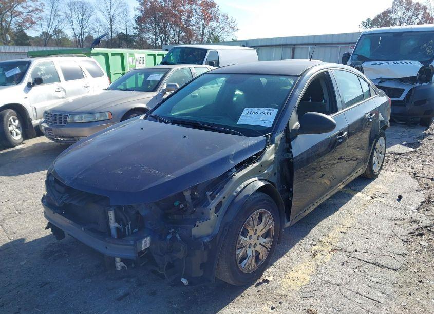Photo 2 of 2014 Chevrolet Cruze LS AUTO (VIN 1G1PA5SH2E7180679)