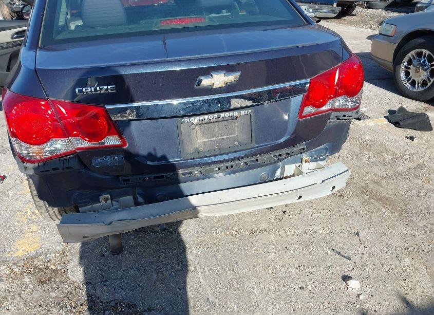 Photo 6 of 2014 Chevrolet Cruze LS AUTO (VIN 1G1PA5SH2E7180679)