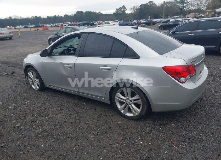 Photo 3 of 2014 Chevrolet Cruze LS AUTO (VIN 1G1PA5SH2E7183033)