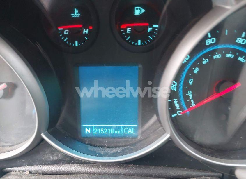 Photo 7 of 2014 Chevrolet Cruze LS AUTO (VIN 1G1PA5SH2E7183033)