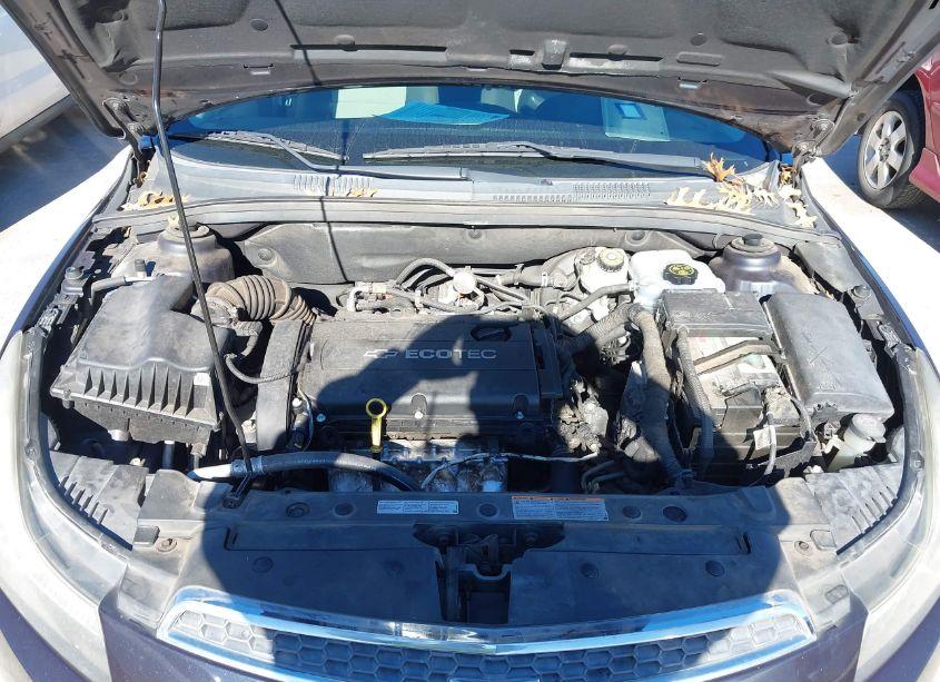 Photo 10 of 2014 Chevrolet Cruze LS AUTO (VIN 1G1PA5SH2E7185784)