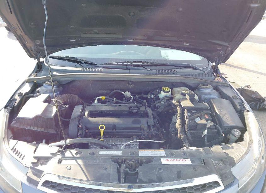 Photo 10 of 2014 Chevrolet Cruze LS AUTO (VIN 1G1PA5SH2E7213275)