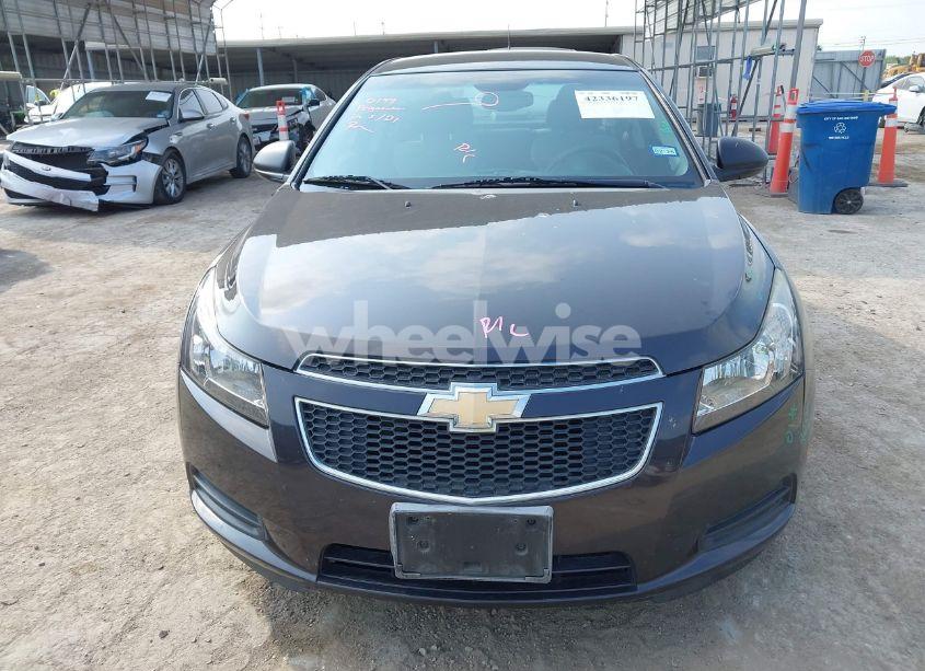 Photo 12 of 2014 Chevrolet Cruze LS AUTO (VIN 1G1PA5SH2E7231629)