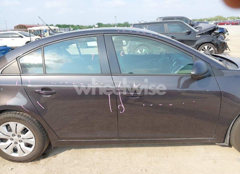 Photo 13 of 2014 Chevrolet Cruze LS AUTO (VIN 1G1PA5SH2E7231629)