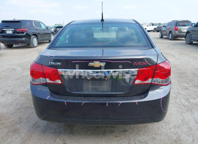 Photo 16 of 2014 Chevrolet Cruze LS AUTO (VIN 1G1PA5SH2E7231629)