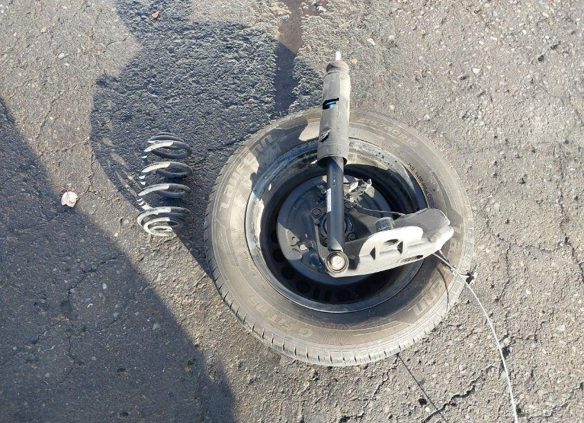 Photo 12 of 2014 Chevrolet Cruze LS AUTO (VIN 1G1PA5SH2E7232120)