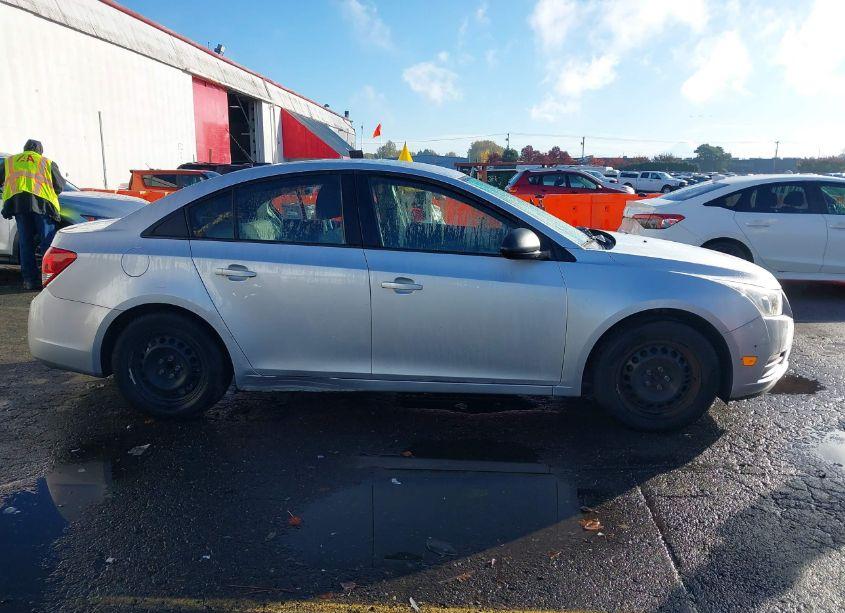 Photo 14 of 2014 Chevrolet Cruze LS AUTO (VIN 1G1PA5SH2E7232120)