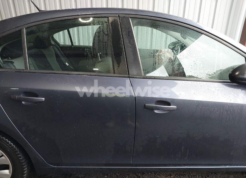 Photo 13 of 2014 Chevrolet Cruze LS AUTO (VIN 1G1PA5SH2E7269510)