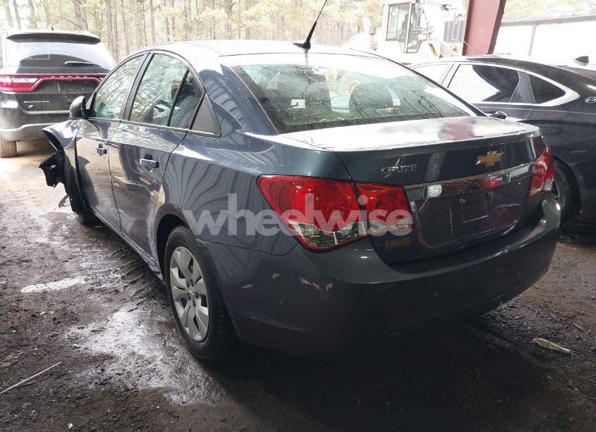 Photo 3 of 2014 Chevrolet Cruze LS AUTO (VIN 1G1PA5SH2E7269510)