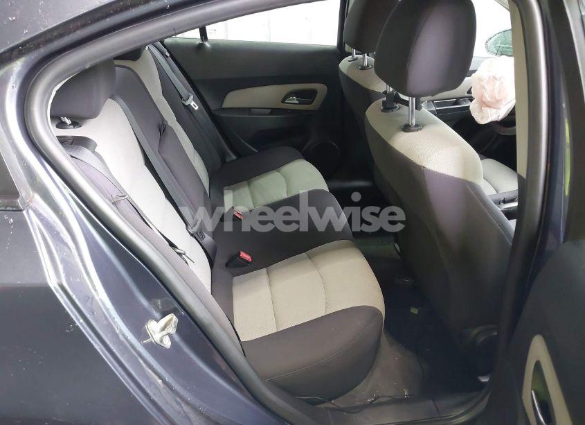 Photo 8 of 2014 Chevrolet Cruze LS AUTO (VIN 1G1PA5SH2E7269510)