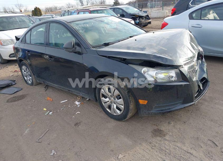 2014 Chevrolet Cruze LS AUTO (VIN 1G1PA5SH2E7330791) main photo
