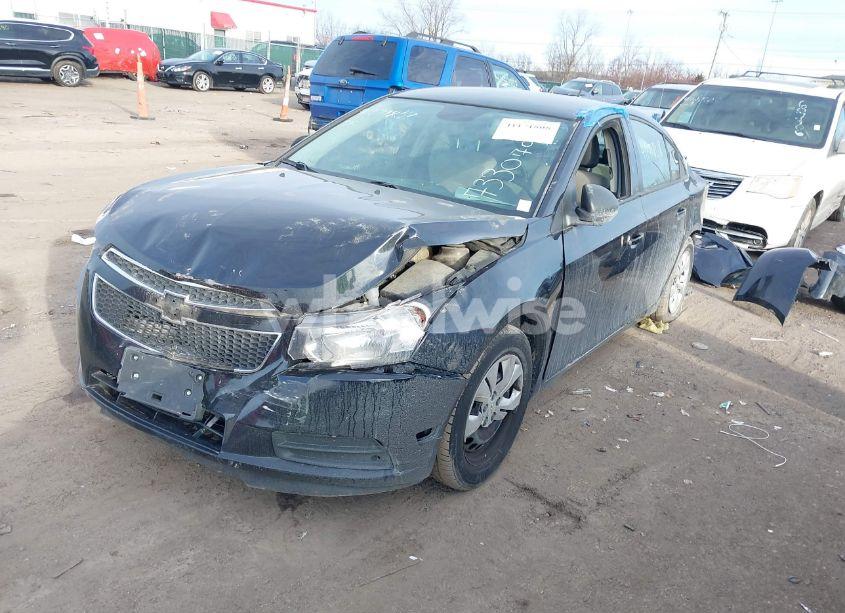 Photo 2 of 2014 Chevrolet Cruze LS AUTO (VIN 1G1PA5SH2E7330791)