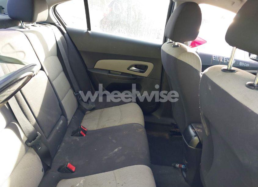 Photo 8 of 2014 Chevrolet Cruze LS AUTO (VIN 1G1PA5SH2E7330791)