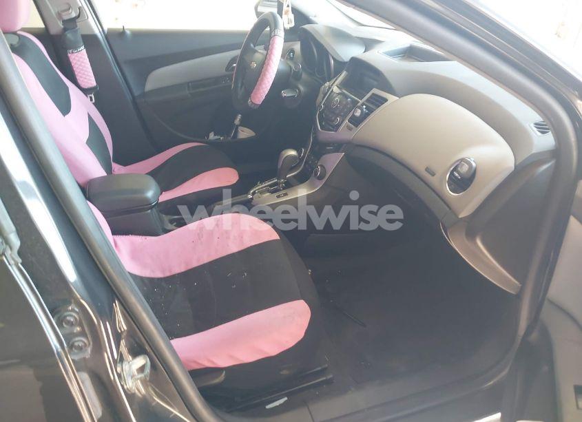 Photo 5 of 2014 Chevrolet Cruze LS AUTO (VIN 1G1PA5SH2E7346991)