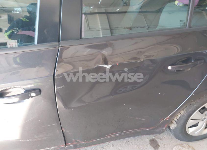 Photo 6 of 2014 Chevrolet Cruze LS AUTO (VIN 1G1PA5SH2E7346991)