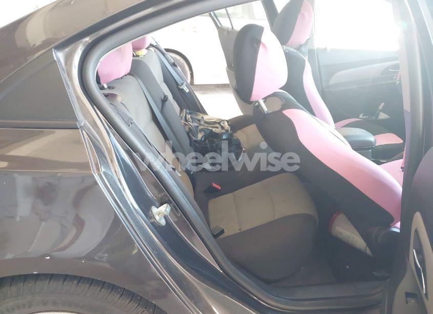 Photo 8 of 2014 Chevrolet Cruze LS AUTO (VIN 1G1PA5SH2E7346991)