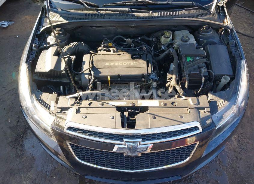Photo 10 of 2014 Chevrolet Cruze LS AUTO (VIN 1G1PA5SH2E7405960)