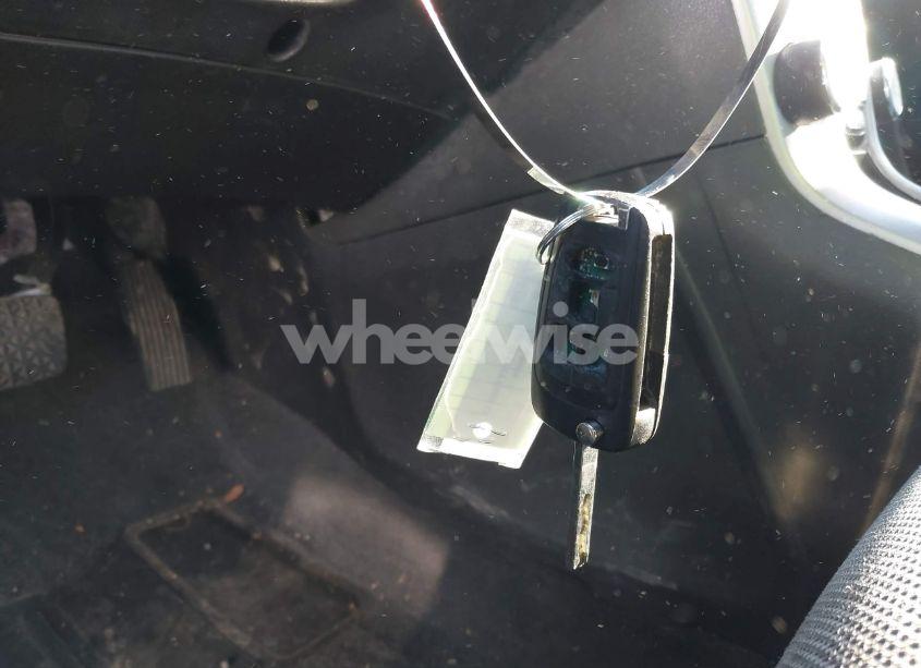 Photo 11 of 2014 Chevrolet Cruze LS AUTO (VIN 1G1PA5SH2E7405960)