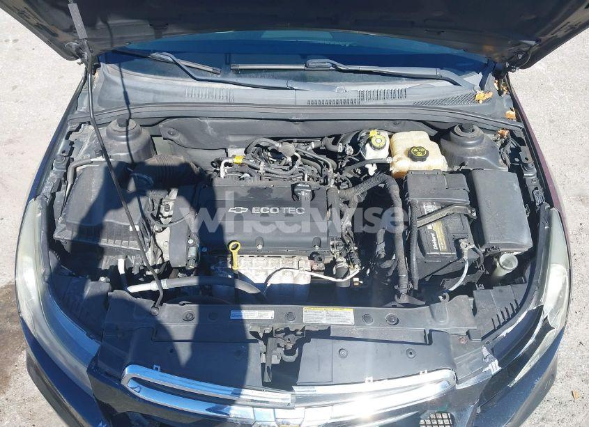 Photo 10 of 2015 Chevrolet Cruze LS AUTO (VIN 1G1PA5SH2F7157615)